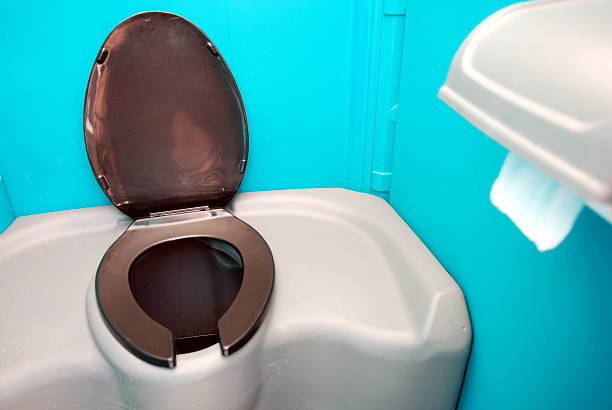 Best Portable restroom trailer rental  in Shorewood, IL
